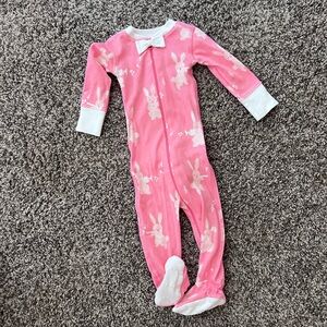 Beaufort Bonnet musical bunnies 0-3 months zip up footed pajamas